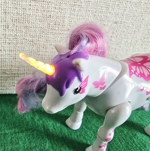 Little Lives Pets Butterbow Dancing Unicorn Push Heart It Trots Lights Up Toy